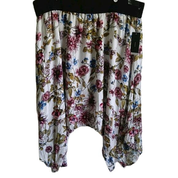 Robert Louis Ivory Floral Asymmetrical Midi Skirt 3X - Picture 1 of 7